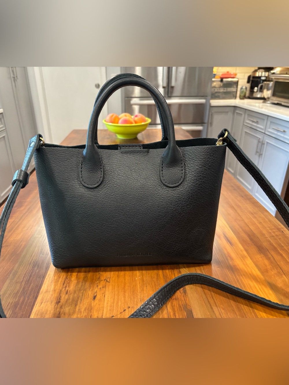 Portland Leather Large Raindrop Cross Body Shoulder Bag Black